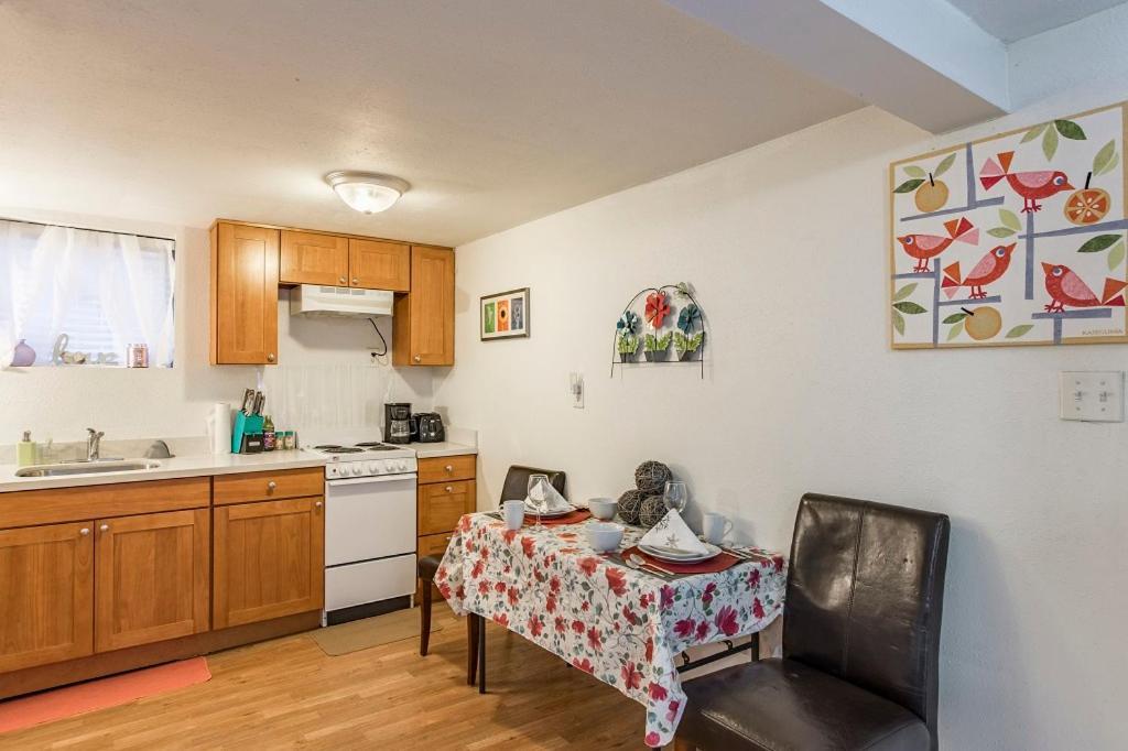 Seattle Urban Village- Unit B- Lago Vista- Lake Union- Sleeps 6 Bagian luar foto