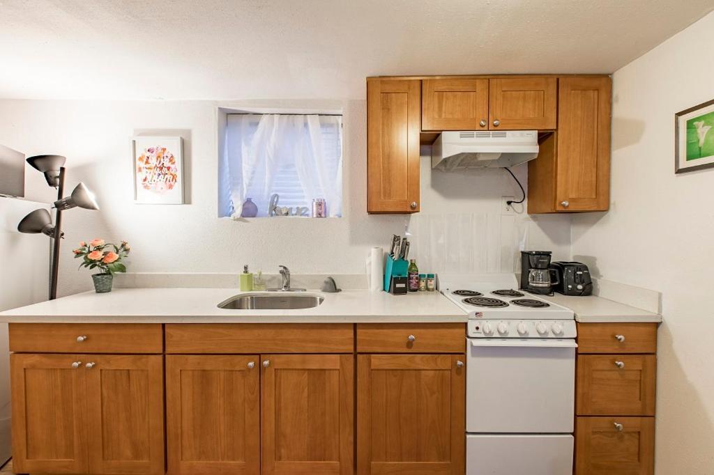 Seattle Urban Village- Unit B- Lago Vista- Lake Union- Sleeps 6 Bagian luar foto